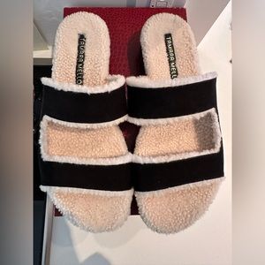 NWT Tamara Mellon Black Suede & Shearling lined Sandals size 38.5